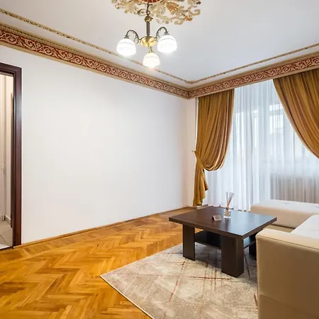 Semi Two Large Bedroom Appartamento